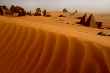 Meroë-pyramidene, Begarawiya-pyramidene, Sudan, Nubia, svarte faraoer, tredje mellomepoke…, 2007