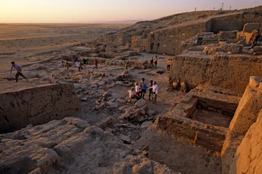 Urkesh, Hurritiske riket, Syria, 2400 f.Kr., Giorgio Buccellati, palassutgravning, 2004 (bilde)