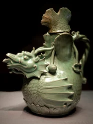 Akvatisk dragekanne. Celadon