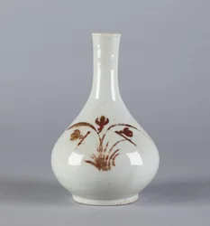 Flaske med blomsterdesign, Yi-dynastiet (keramikk)