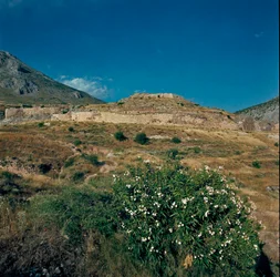 Utsikt over stedet for den gamle byen Mykenes, på Peloponnes (1500-1100 f.Kr.) Hellas