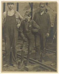 [Tre gruvearbeidere (S. Pittston, Pennsylvania)]