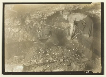 Boring etter et skudd: Gammeldags måte å utvinne kull på