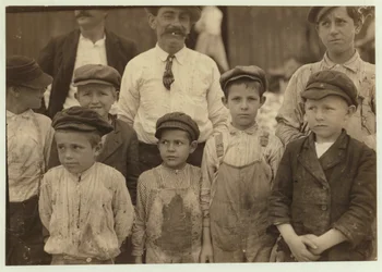 Rekeplukkere så unge som 5 og 8 år på Dunbar, Lopez, Dukate Co, Biloxi, Mississippi, 1911