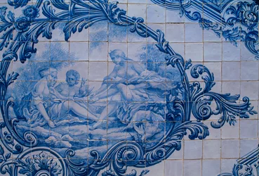 Glaserte fliser fra slottet til grevene av Estoi. Estoi, Portugal