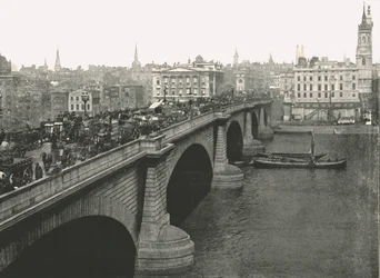 London Bridge ser nordover, 1895.