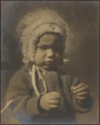 [Portrett av et barn med hatt]