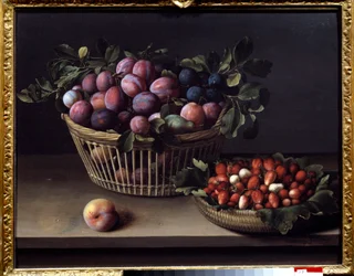 En fersken, jordbær og en kurv med frukt Maleri av Louise Moillon (1610-1696) Toulouse fra 1600-tallet, Musee des Augustins