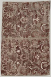 To sammenføyde paneler av "Fortuny Painted Velvet"