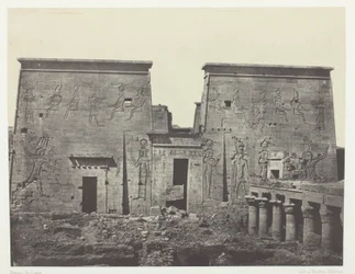 Drômos og Philônes, Isis#39; store tempel i Pilônes; Nubia, plate 72 fra albumet «Egypt, Nubia, Palestina og Syria» (1852)