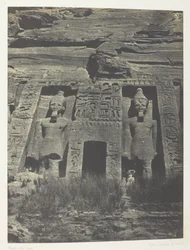 Ibsamboul, Speos#39; inntog i Hathor; Nubia, plate 109 fra albumet «Egypt, Nubia, Palestina og Syria» (1852)