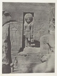 Ibsamboul, Skulpturer av inngangen til Speos av Phre, Nubia, plate 105 fra albumet quot;Egypt, Nubia, Palestina og Syriaquot; (1852)