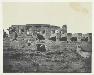 Karnak-palasset, sørinngang til Hypostyle Hall, Theben, 184951, trykt 1852.