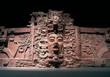 Solguden Kinich Ahau, fra delstaten Campeche, mayasivilisasjonen, 6.-9. århundre (stukk)