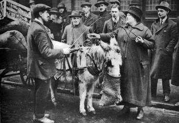 En piskkvinne, Covent Garden, London, 1926-1927.