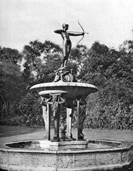 Artemis-fontenen, Hyde Park, London, 1926-1927