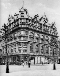 Strand-bygning som huser kontoret til Thames Conservancy, 1926-1927.