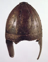 Hjelm fra Vézeronce (kobber og jern)