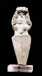 Mesopotamisk kunst: Naken kvinne. Terrakotta, 2. årtusen f.Kr. (rundt 2000 f.Kr.). Fra Tell Asmar (Esnunna i Mesopotamia). Mål: 0,106 x 0,045 x 0,018 m. Paris, Louvre-museet