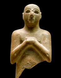 Mesopotamisk kunst: statue av Lugaldalu, en bedende
