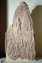 Mesopotamia: stele i rød sandstein over Naram-Sins seier. Akkadisk periode (omkring 2350-2200 f.Kr.). Fra Akkad. Paris, Louvre-museet