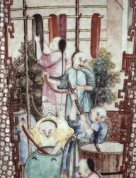 Detalj fra en vase som viser menn som farger silke (keramikk)