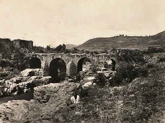 Bygge et imperium i den fascistiske tidsalderen: Portugisisk bro ved Gondar, Etiopia, 09.05.1936 (s/hvitt-bilde)