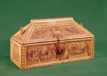 Kisten som tidligere ble antatt å ha inneholdt det hellige likkledet fra Besancon, 1200-tallet (tre malt med tempera på en forgylt base)