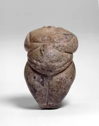 Hodeløs stående figur fra Cukurdent, neolitisk. ca. 3. årtusen f.Kr. (kalkstein)