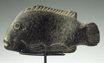 Fisk, 1540-1069 f.Kr. (hard svart stein)