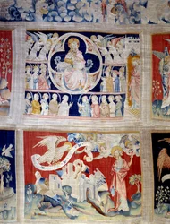 Åpenbaringsgardin (1373-1383), n. 13: Gud og Lammet, symbol på Kristus. Nedenfor, n. 20, frigjør de tre englene kreftene. Tapetet av Nicolas Bataille (1330-1405)