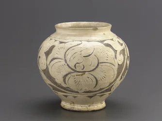 Krukke med sgraffito-dekorasjon, Jiaozuo, Henan-provinsen, Northern Song-dynastiet, første halvdel av 1000-tallet (keramikk)
