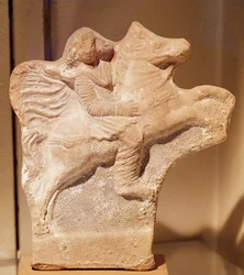 Statue av parthisk rytter (terrakotta)