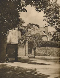 Sollys og skygge på en svingete vei i Highgate, ca. 1935