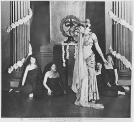 Mata Hari opptrådte i Musee Guimet, Paris, 13. mars 1905