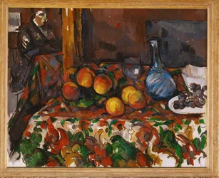 Stilleben med fersken, karaffel og figur (olje på lerret)