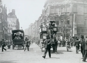 Ludgate Circus, London, forberedte seg til dronning Victorias diamantjubileum, 1897