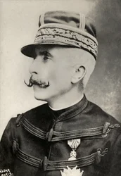 Portrett av den franske generalen Auguste de Galliffet (foto)