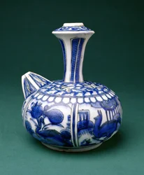 Safavid Blue and White Kendi, 1600-50 (underglasurmalt lertøy)