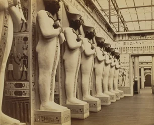 Egypt Court og fasaden til Hall of the Colossi, Crystal Palace, Sydenham, 1854