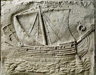 Fønikisk kunst: basrelieff av sarkofag som representerer et handelsskip - Fra den gamle havnen i Sidon (Saidoon) i Libanon - Paris, musee du Louvre - Et fønikisk handelsskip - Relieffdetalj av en steinsarkofag funnet i Sidon (Libanon) - Louvre-museet , Par