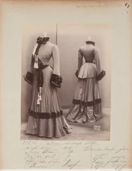 Albumside: House of Worth, kostyme