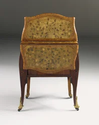 Louis XV-kommode, ca. 1765-70 (ormolu-montert tulipanved, platan, amaranth og marquetry) (se også 463003, 465390 og 465391)