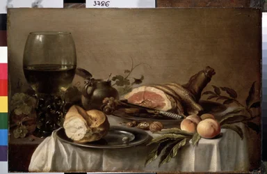 ""Frokost stilleben med skinke, brød, fersken og nøtter"" (Frokost med skinke) Maleri av Pieter Claesz (ca. 1597-1660) 1647 Dim. 40x61 cm St. petersburg, eremitasjemuseet