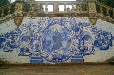 Dekorativt panel som viser Jomfru Maria som knuser slangen, Lamego, Portugal. 1738