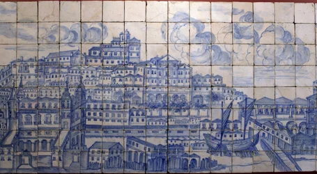 Panoramautsikt over Lisboa før jordskjelvet i 1755 - Azulejos fra begynnelsen av 18. århundre, panel som viser til grevene av Tentúgals tidligere palass, Lisboa, stort panorama av Lisboa før jordskjelvet i 1755, fajanse fra tidlig 18. århundre, tidligere
