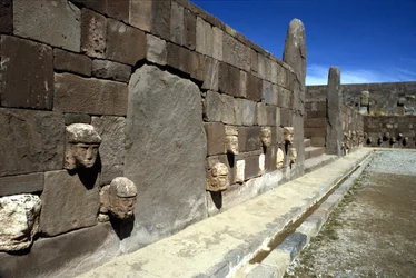 Det førkolumbianske arkeologiske stedet Tiahuanaco, Bolivia.