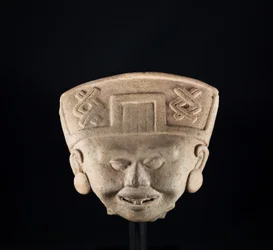 quot;Smilendequot; statuett / Mexico, Totanaque-kultur (terrakotta)