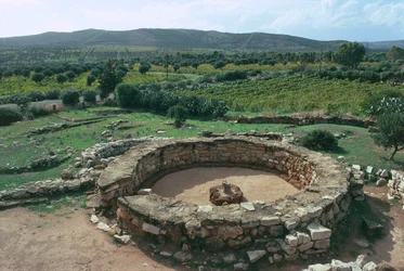 Italia, Sardinia-regionen, Alghero, provinsen Sassari, Nuragic kompleks Palmavera, ruinene av møtehytta