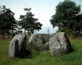 Forhistorie: utsikt over dolmen i Chianca med inngangskorridoren. Steinalder, yngre steinalder. 6.-3. århundre f.Kr. Bisceglie, Puglia, Italia